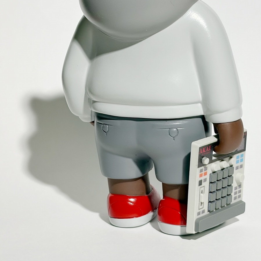 INTERBREED : DIGGIN’ BEAR “AKAI professional”