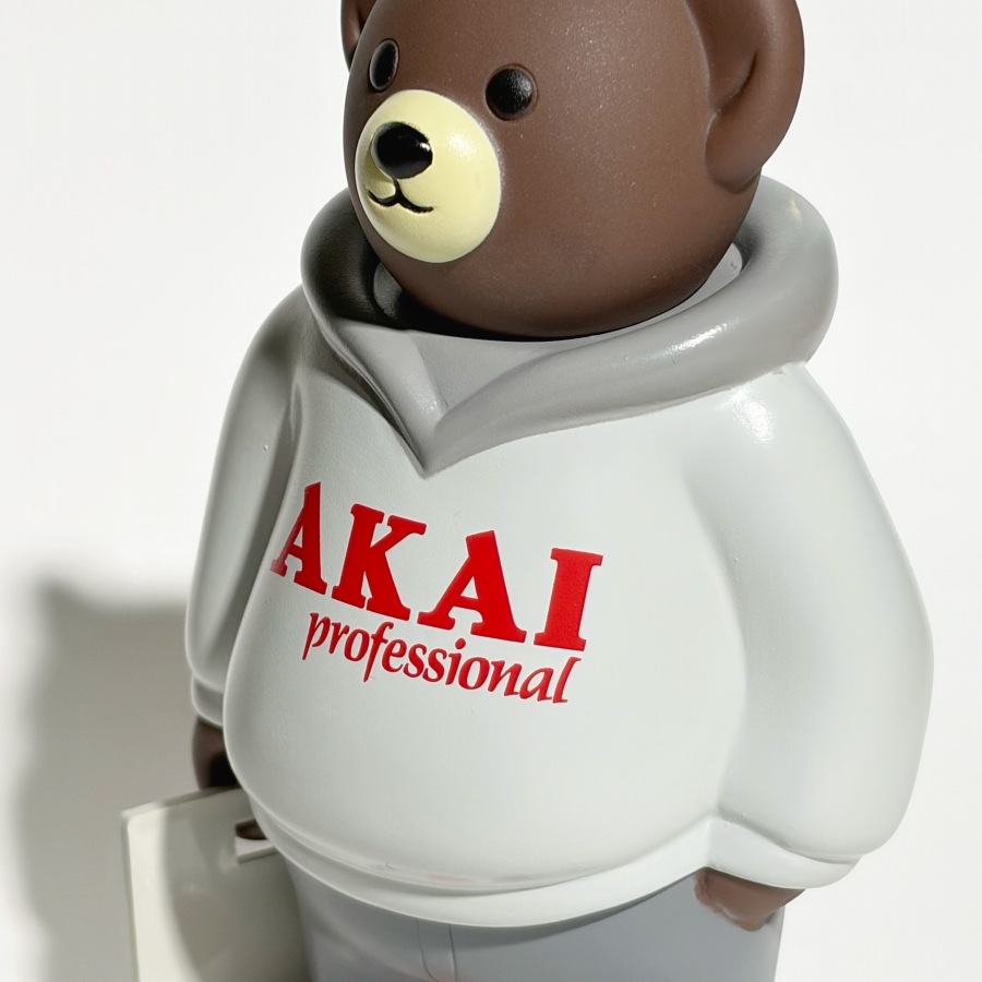 INTERBREED : DIGGIN’ BEAR “AKAI professional”
