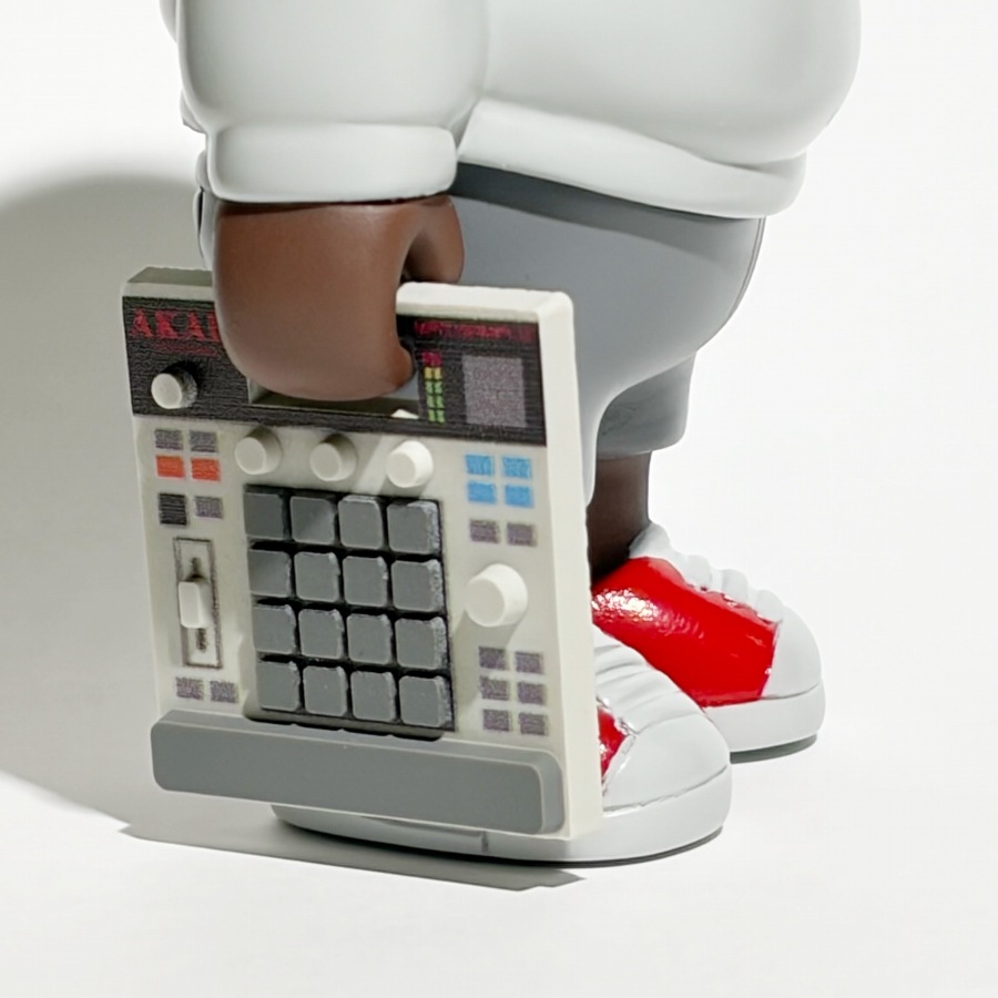 INTERBREED : DIGGIN’ BEAR “AKAI professional”