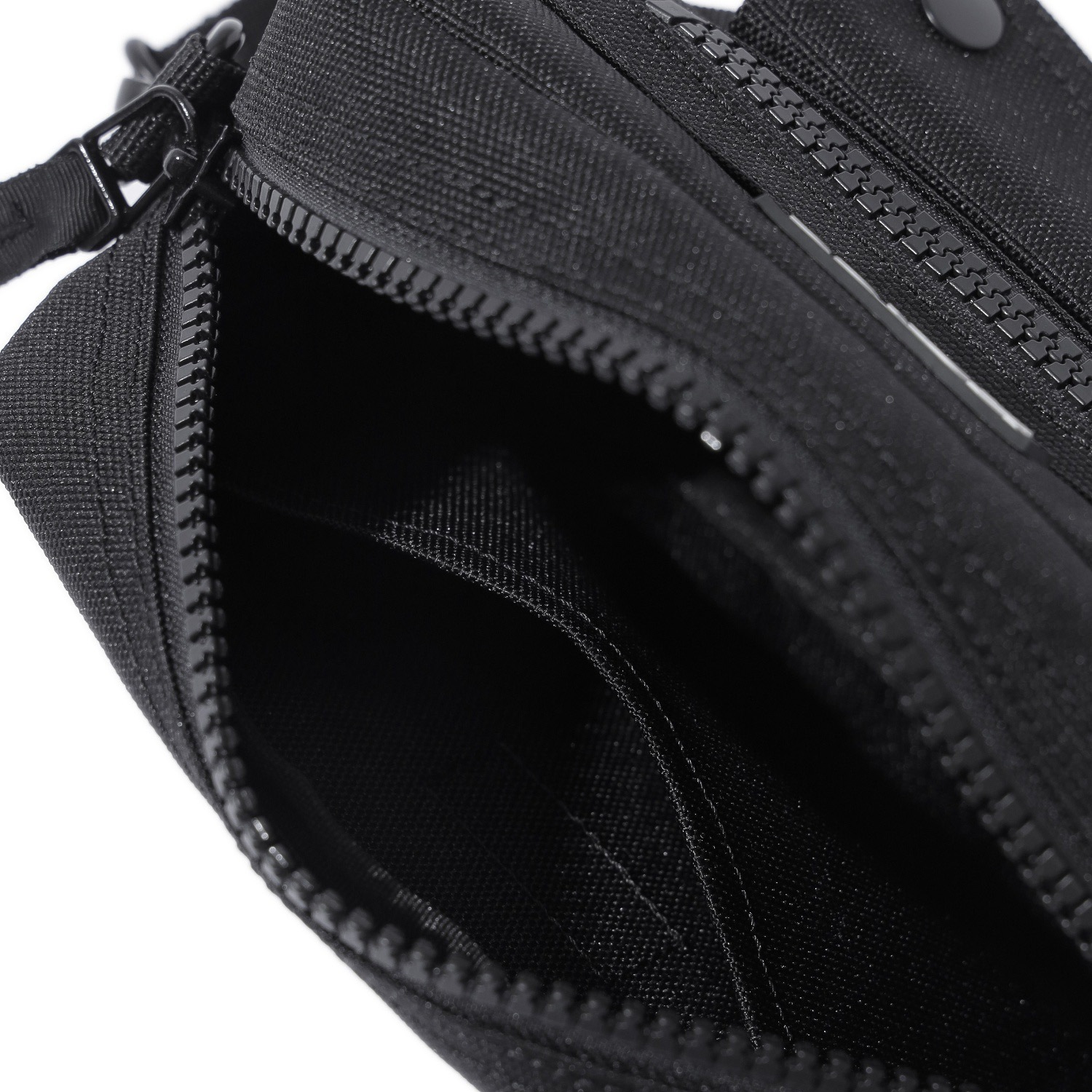 SILAS : SHOULDER BAG