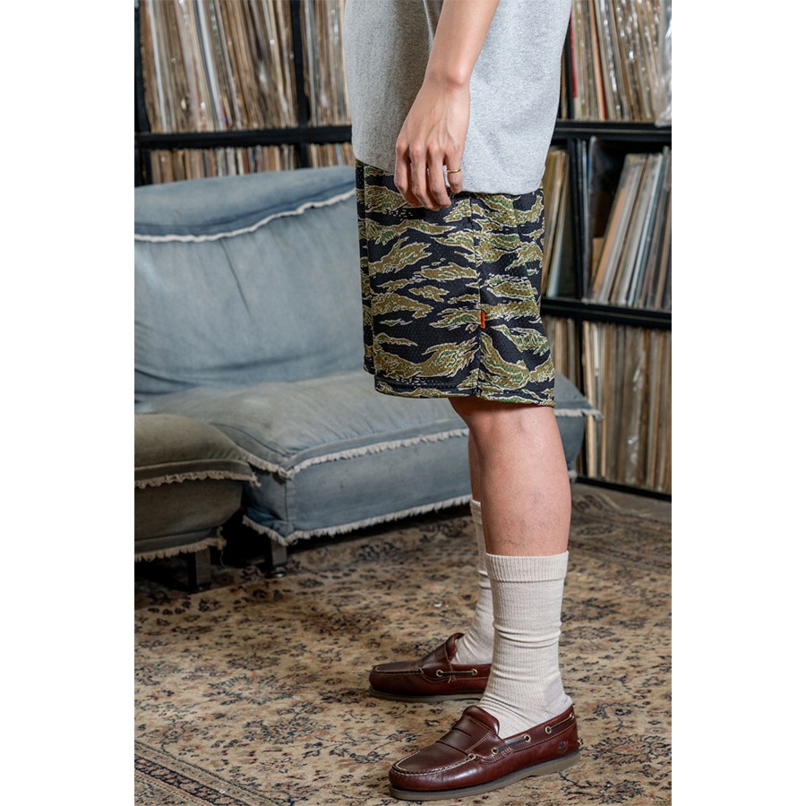 INTERBREED : Airy Training Mesh Shorts