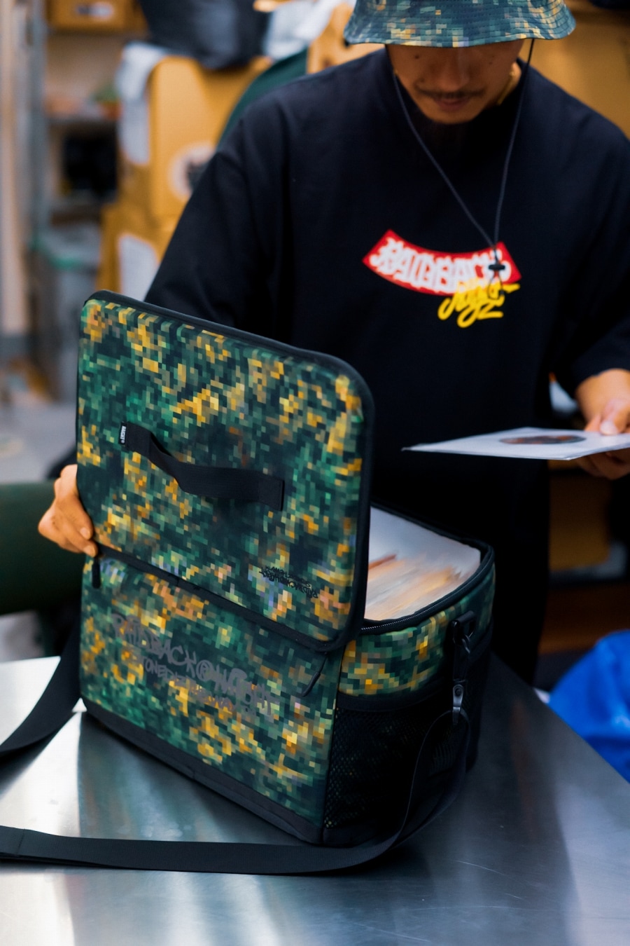 HAIGHT : RAIDBACK COOLER BAG ft.CASPER