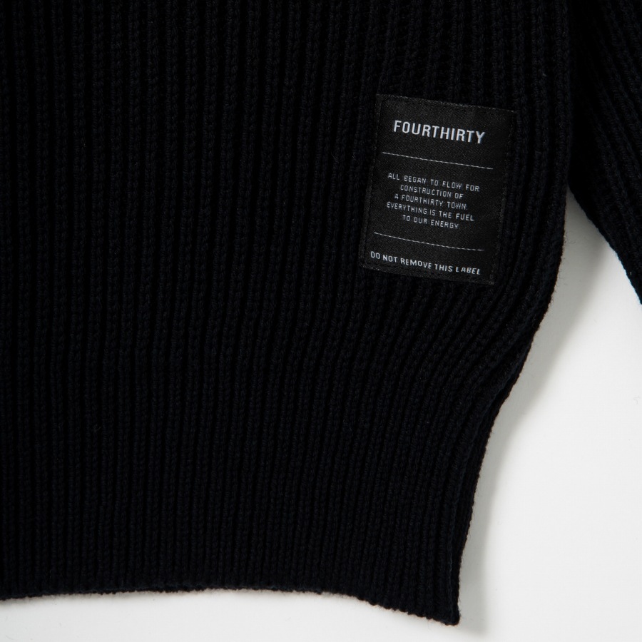 430 : PW KNIT SWEATER