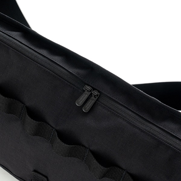 430 : MF MESSENGER BAG L