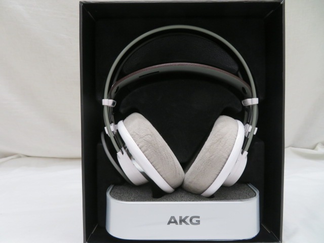 AKG K701-Y3 モニターヘッドホン (オープンエアー) メーカー再生品