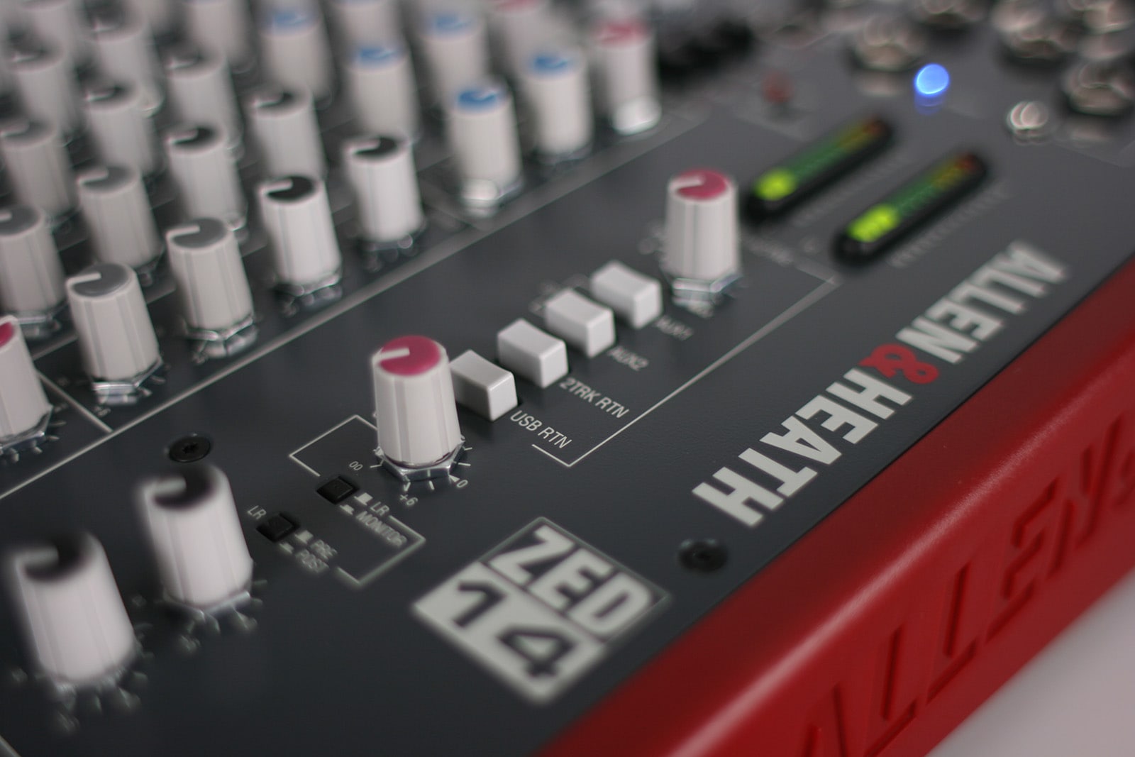 Allen & Heath ZED-14 アナログミキサー | Hibino.com ヒビノ公式