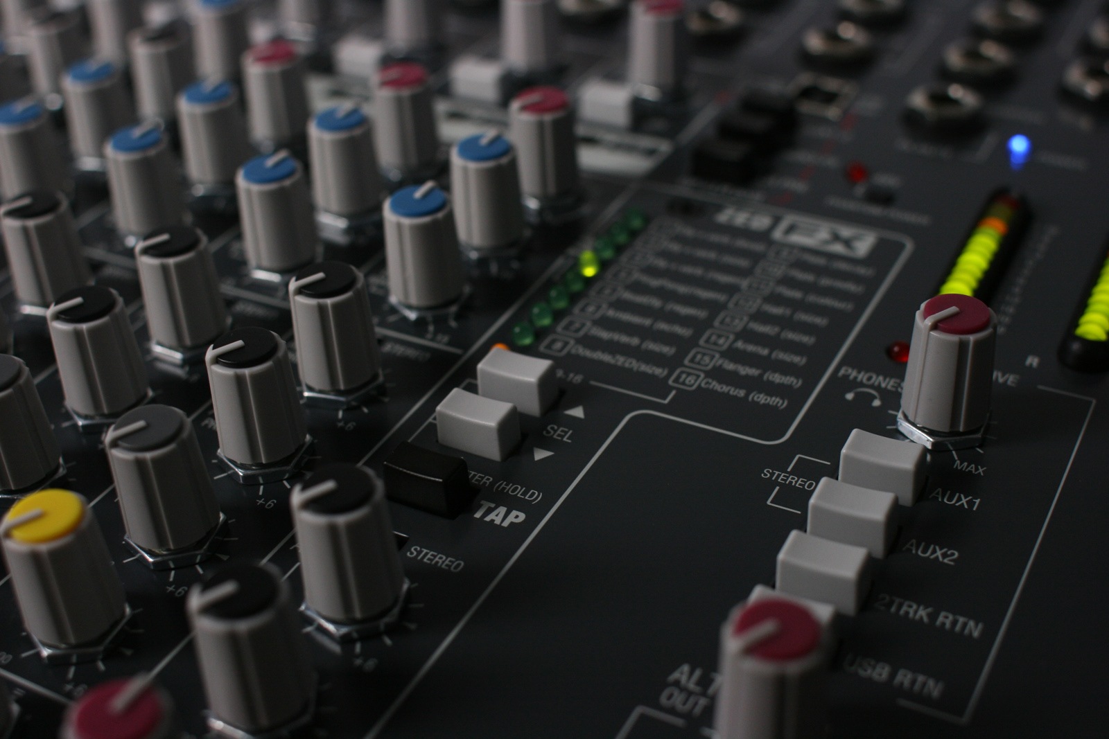 美品✨【動作良好】ALLEN&HEATH ZED-22FX アナログミキサー Allen & Heath ZED-22FX アナログミキサー｜FULL-TEN