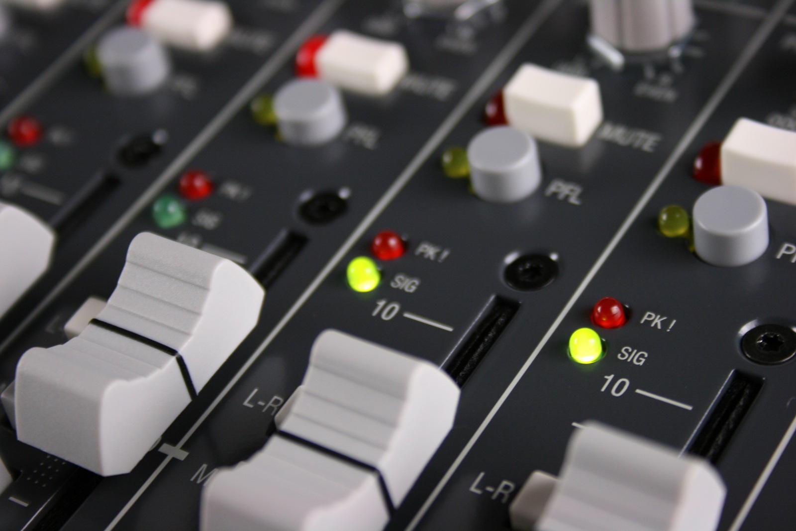 Allen & Heath ZED-436 アナログミキサー｜FULL-TEN