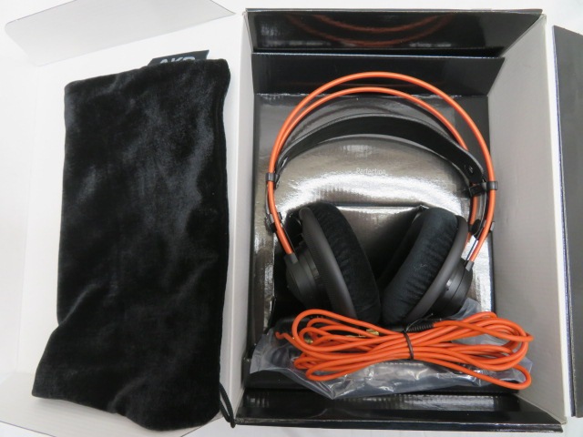AKG K712 PRO-Y3 モニターヘッドホン (オープンエアー) メーカー再生品
