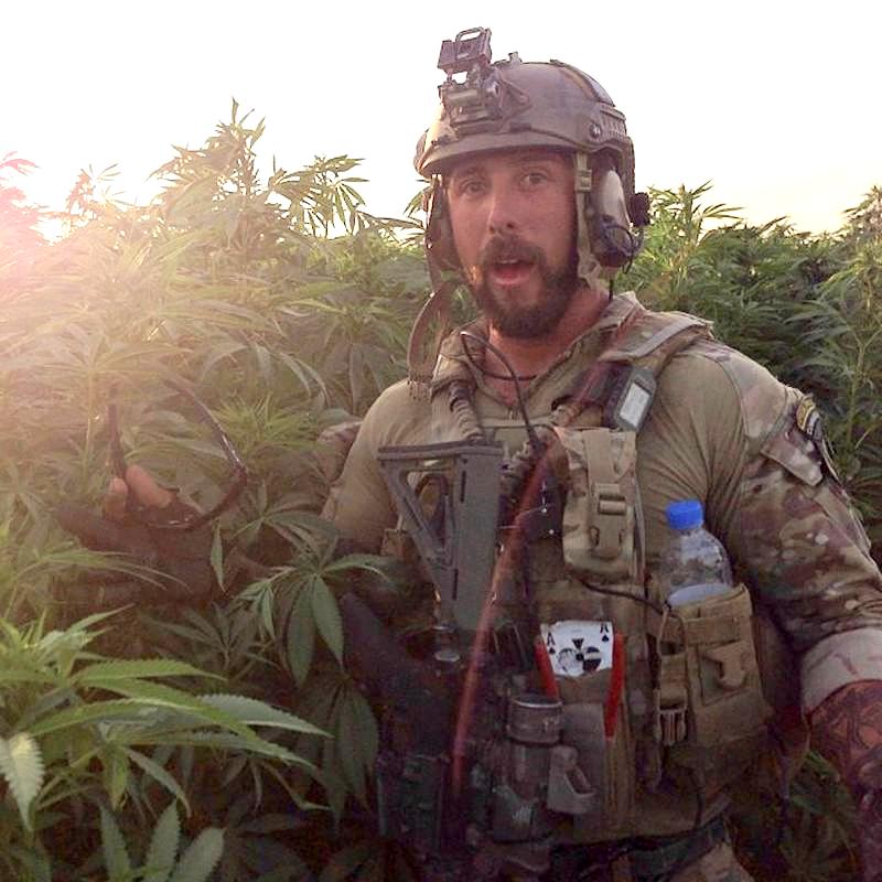 HINGE FRONT RADIO POUCH