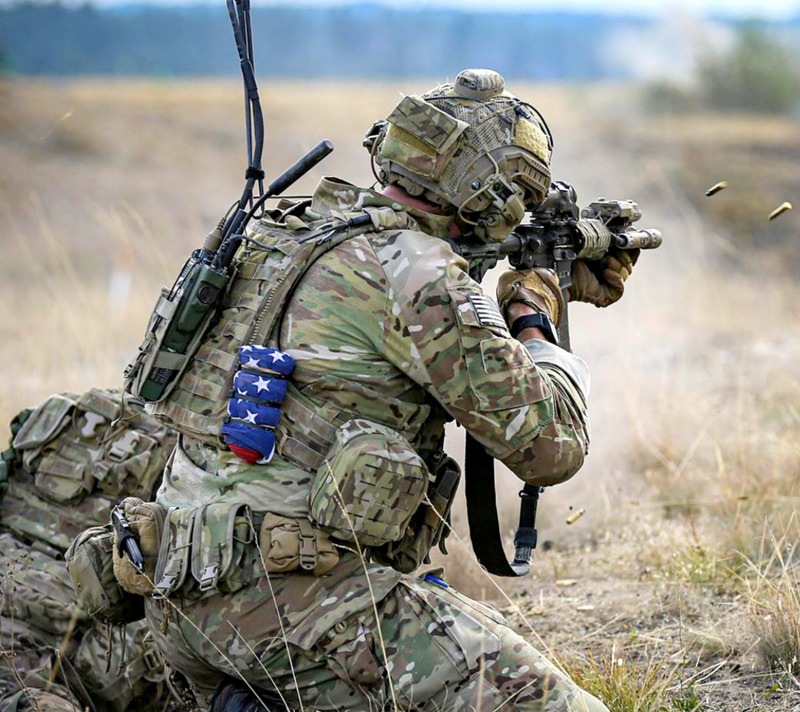 HINGE FRONT RADIO POUCH