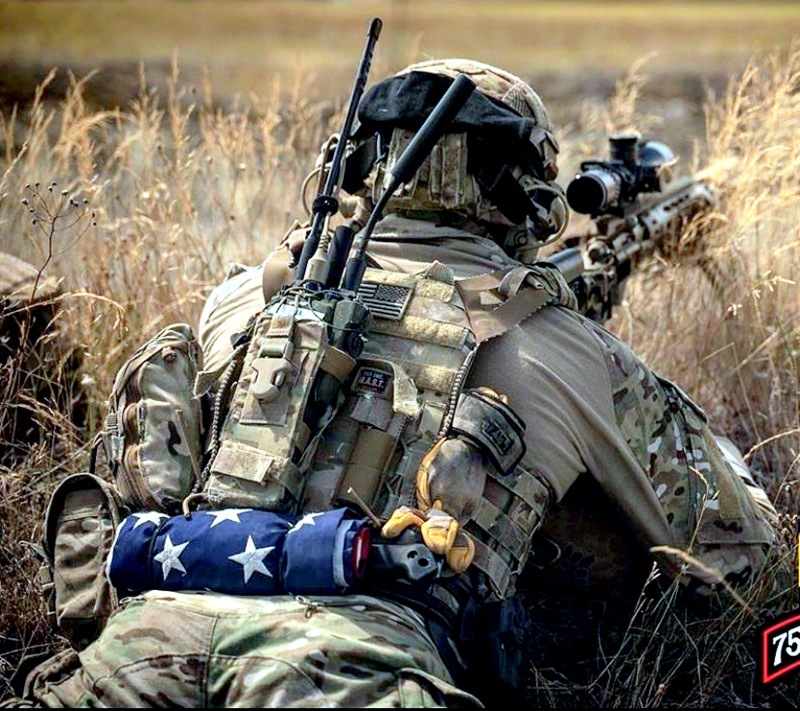 HINGE FRONT RADIO POUCH