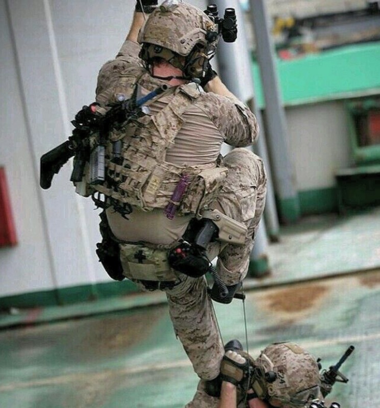 SAFARILAND 6004-74 HOLSTER