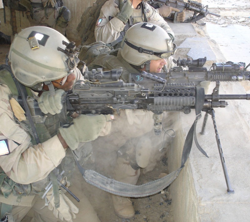 KNIGHT'S VERTICAL GRIP