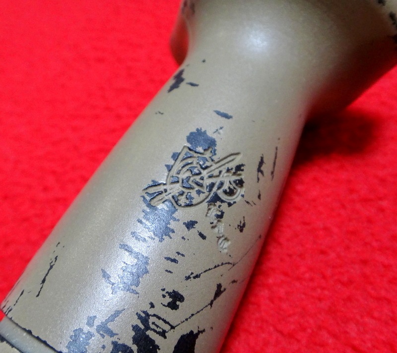 KNIGHT'S VERTICAL GRIP