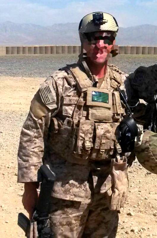 EAGLE ADMIN POUCH AOR2