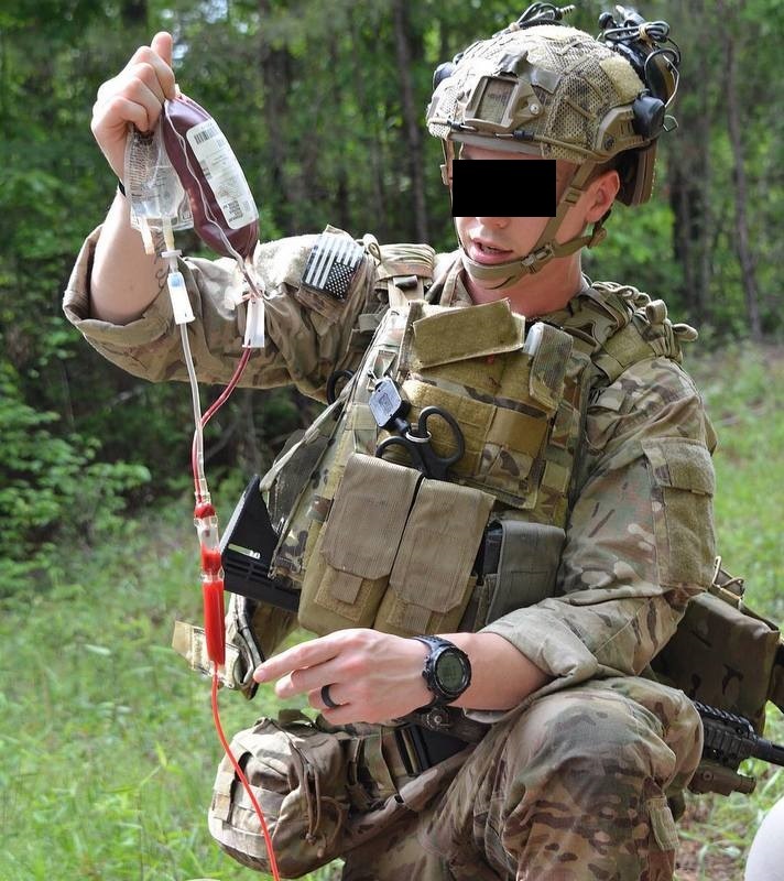 EAGLE ADMIN POUCH MC