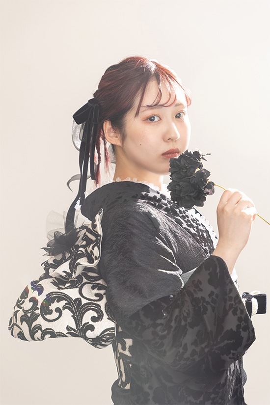 オールブラック×フラワーベロア