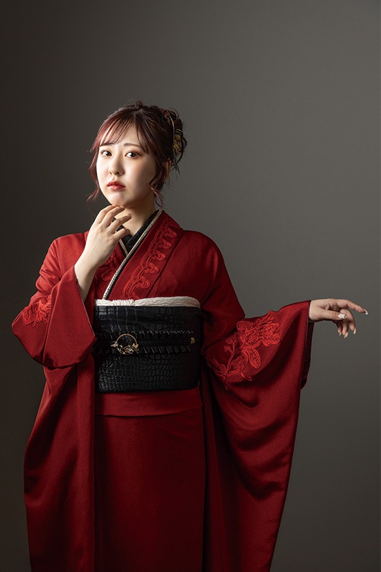 凛とした大人な赤