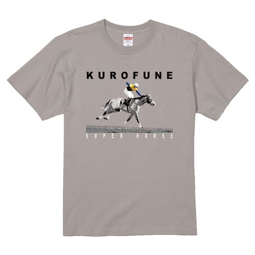 【予約販売商品7/6-7/21・発送8/9】スーパーホース列伝 クロフネ　Ｔシャツ