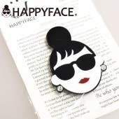 HAPPY FACE EMMA ブローチ 大 サングラス LADY アクリル スワロフスキー ピンブローチ 11241-03