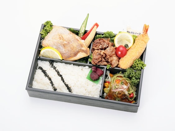 天然真鯛のムニエル＆特選和牛薄切り焼肉＆天然エビフライ