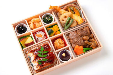 彩り うな重＆すき焼き＆天麩羅御膳