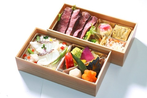 彩り鯛めしとステーキ2段重