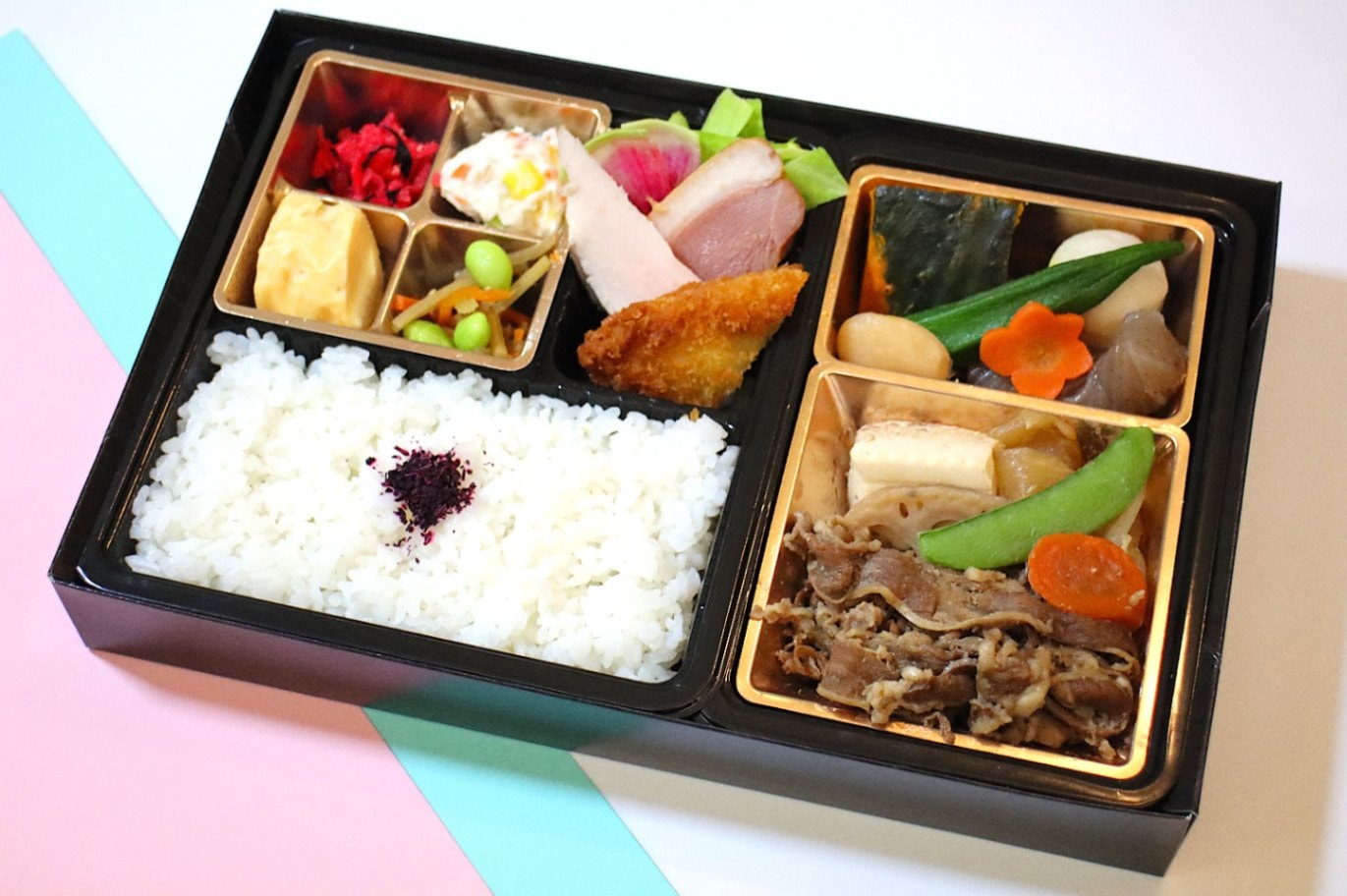 【NEW】【ECO容器】お肉増量！特選牛すき焼き彩御膳