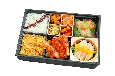 旨辛油淋鶏と煮込み豚団子弁当