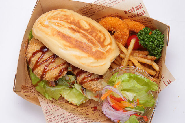 手作り和牛コロッケサンド