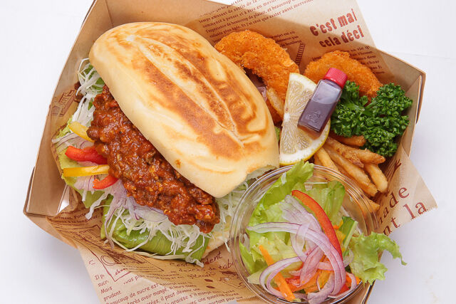 自家製キーマカレーサンド