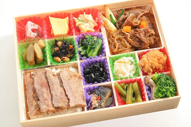 四季彩匠和膳～ステーキ重＆すき焼き～