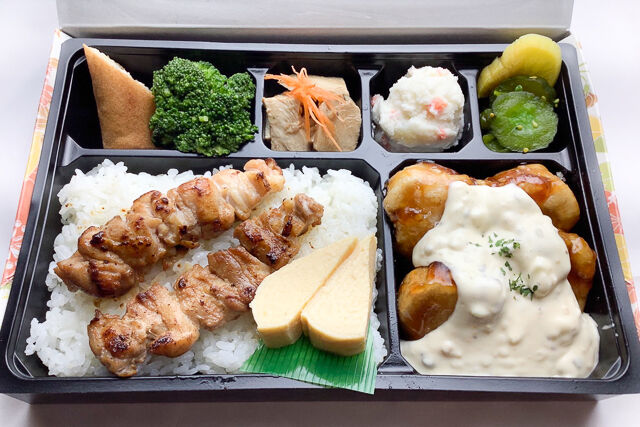 朝引き但馬鶏の焼鳥と南蛮弁当