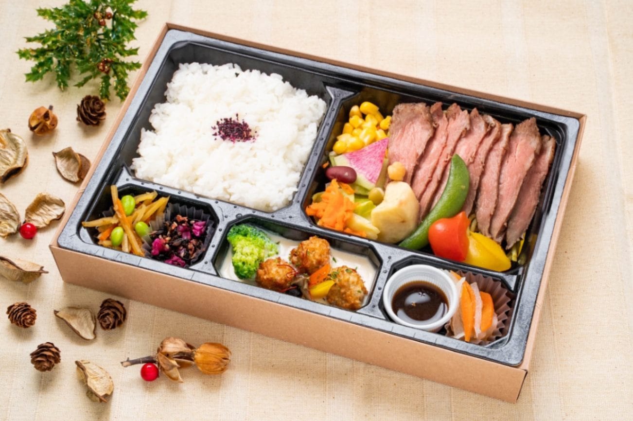 【冬限定！】極選オーガニックステーキ&自家製肉団子のクリーム煮御膳