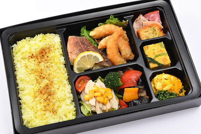 お魚の香草オイル焼きとエビマヨ