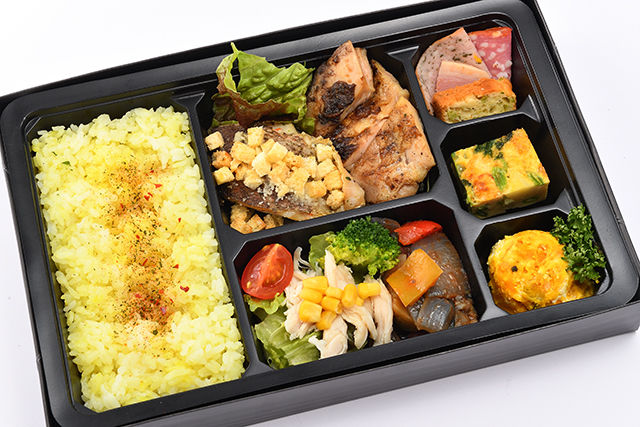 お魚のチーズ焼きとグリルチキン