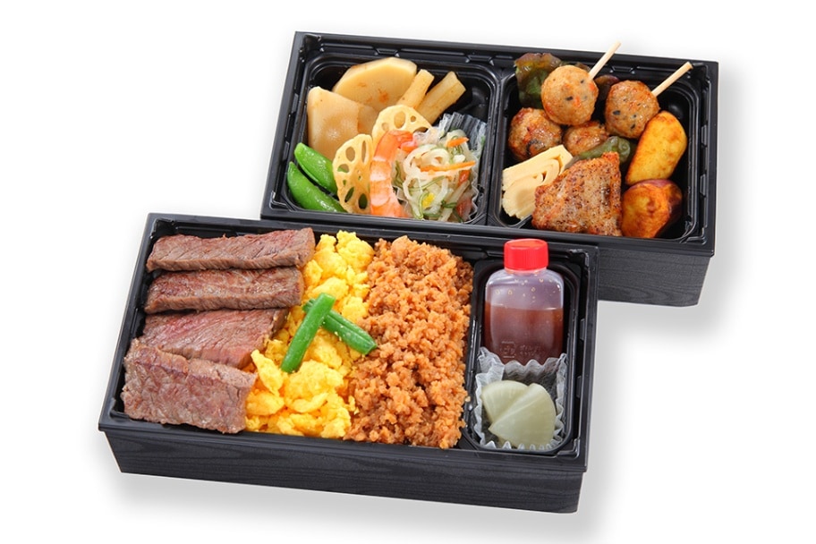 【2025年12月27日納品分まで】宮崎県産黒毛和牛と地鶏そぼろ2段重弁当