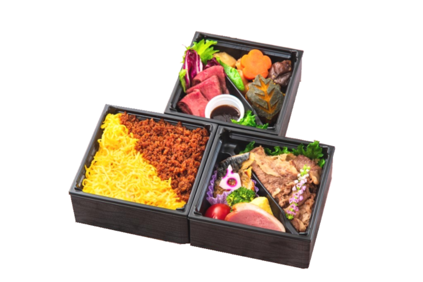 肉そぼろ重と和牛すき焼きの三段弁当