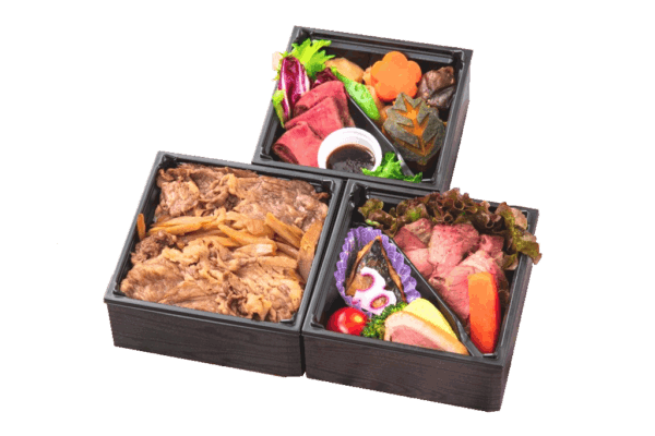 和牛すき焼重と厳選黒毛牛ステーキの三段弁当