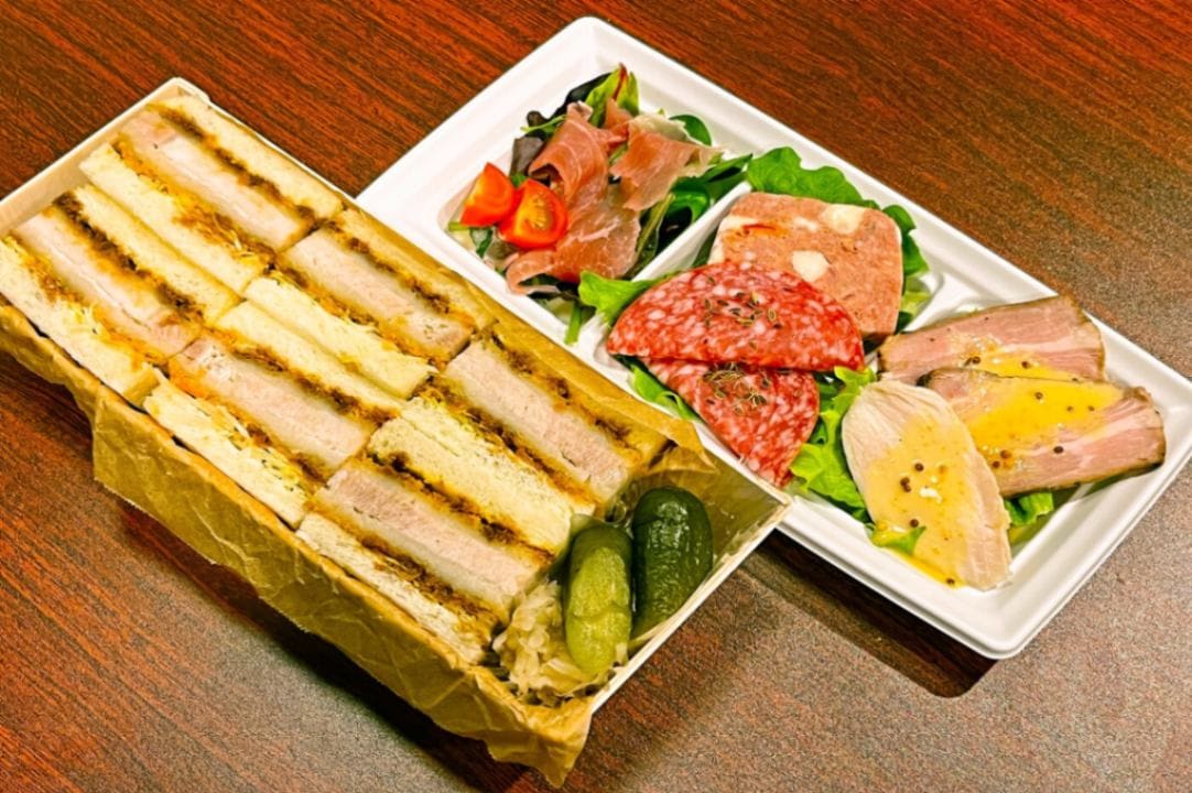 【3種のデリとサンドイッチセット】トンカツサンド