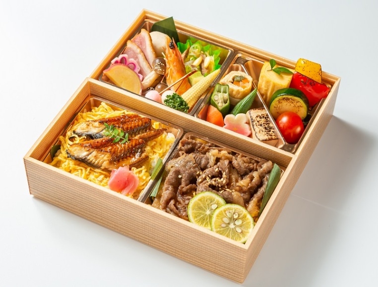 特製オリーブ牛のすき焼き＆うなぎの蒲焼き二段重