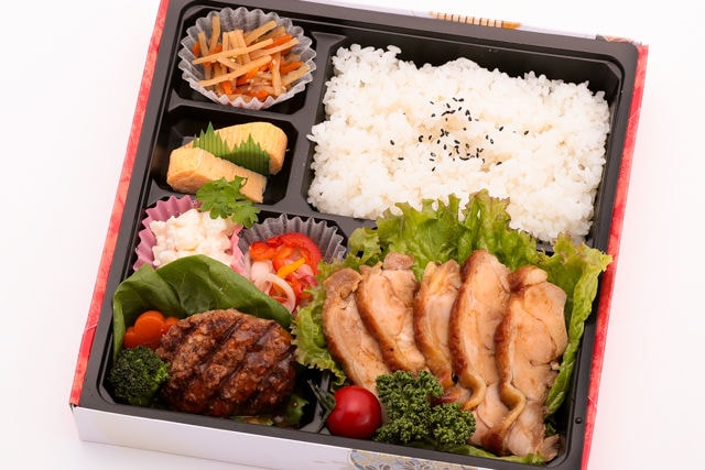 てりやきチキン＆黒毛和牛手ごねハンバーグステーキ弁当