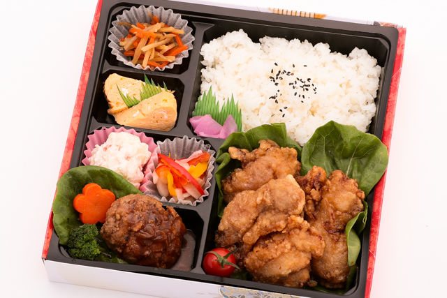 秘伝の唐揚げ＆黒毛和牛手ごねハンバーグステーキ弁当