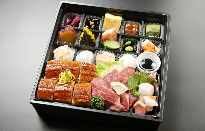 特選牛ステーキと鰻の蒲焼きと手まり寿司