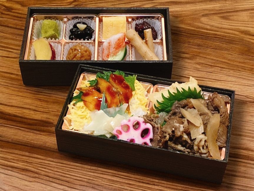 牛のしぐれ煮と穴子ちらし