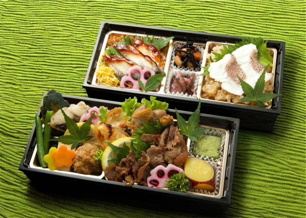 牛焼肉と焼き鶏とうな丼と鯛めしの懐石重