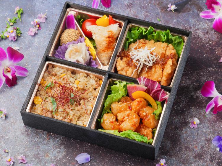 鳳凰～特製炒飯と油淋鶏と海老のエスニックチリソース～