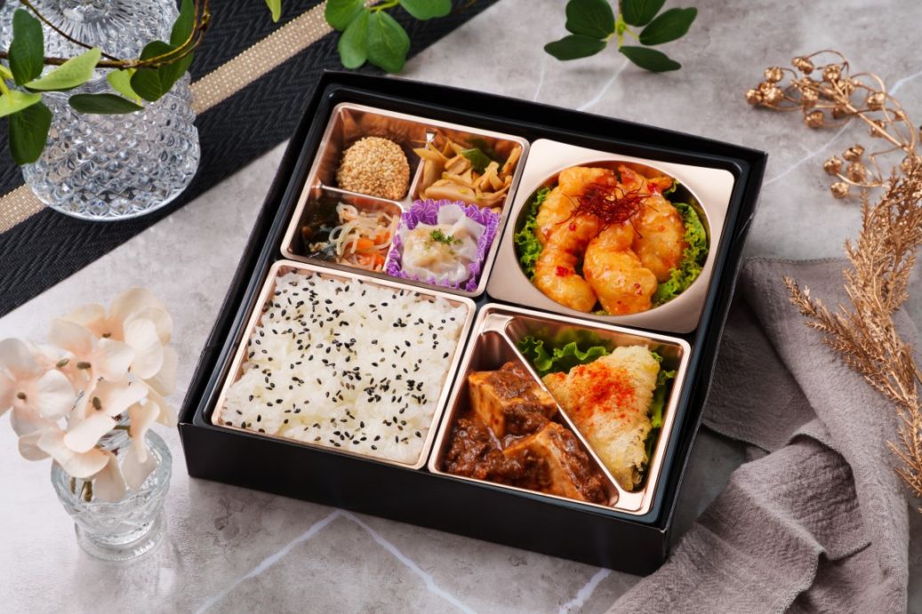 白虎～特製エビチリと四川風麻婆豆腐～