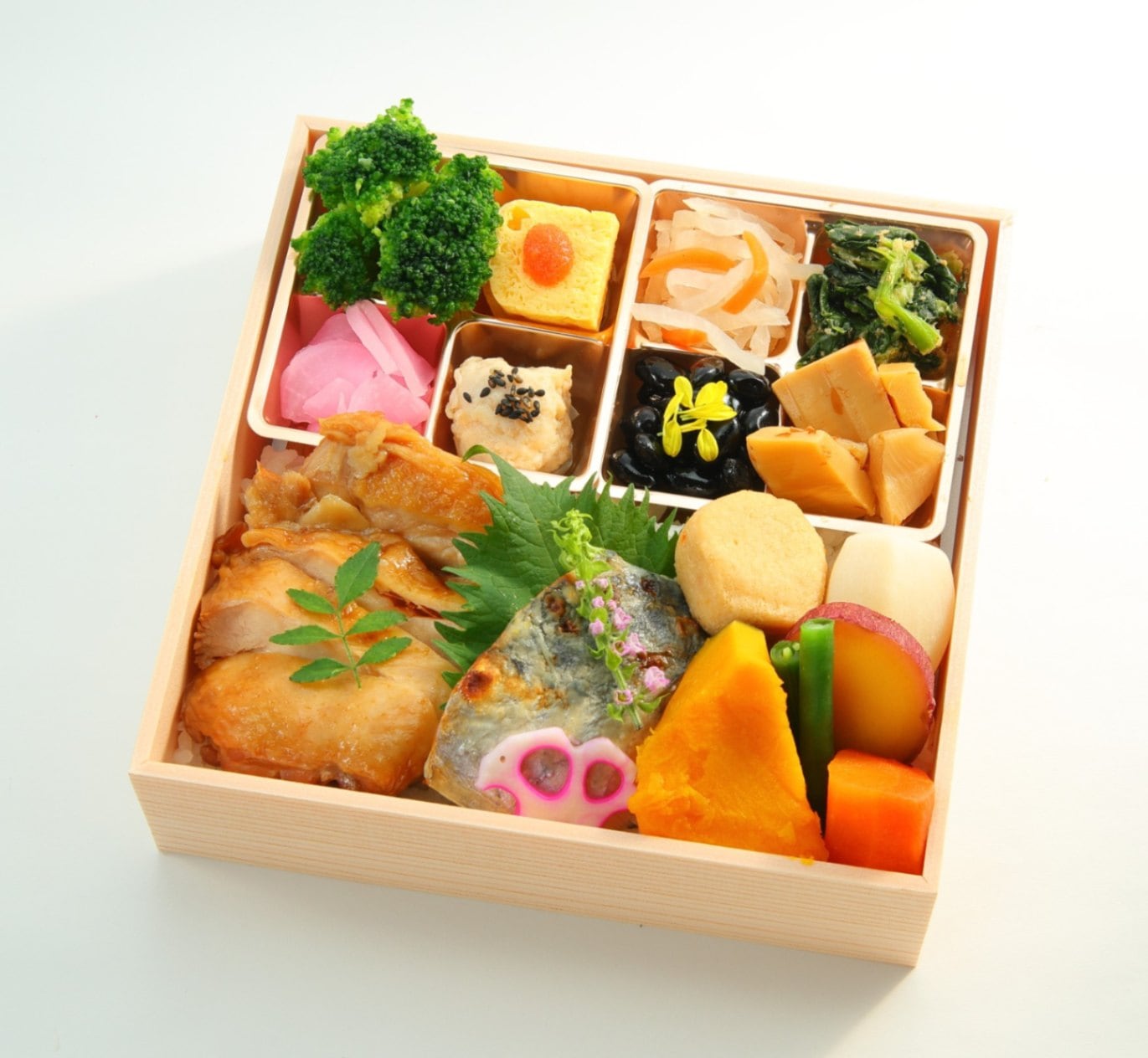 鶏すき焼きと鰆西京幕の内【20】